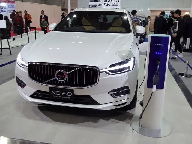volvo xc60 T8 recharge plugin hybrid
