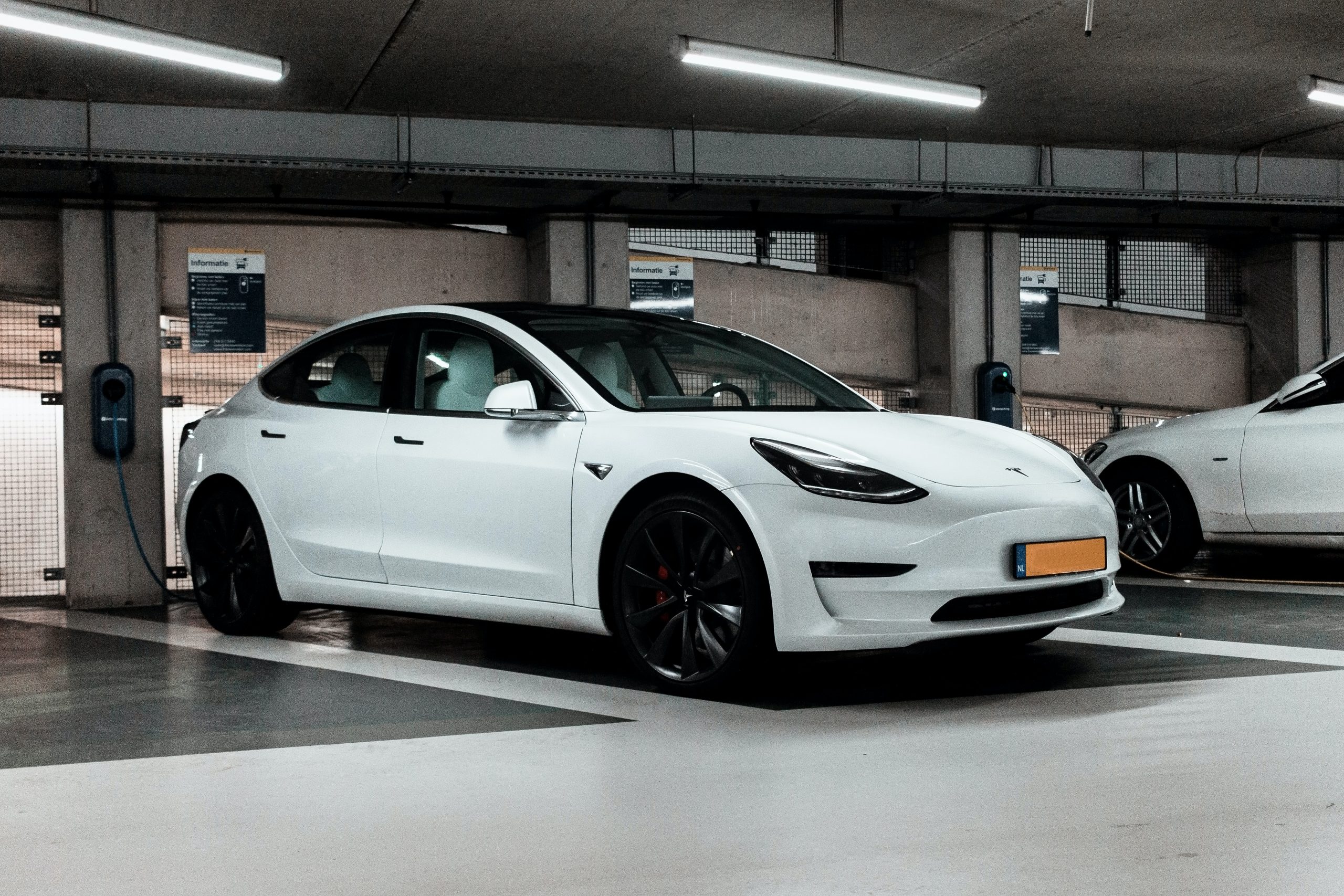 Tesla EV model s