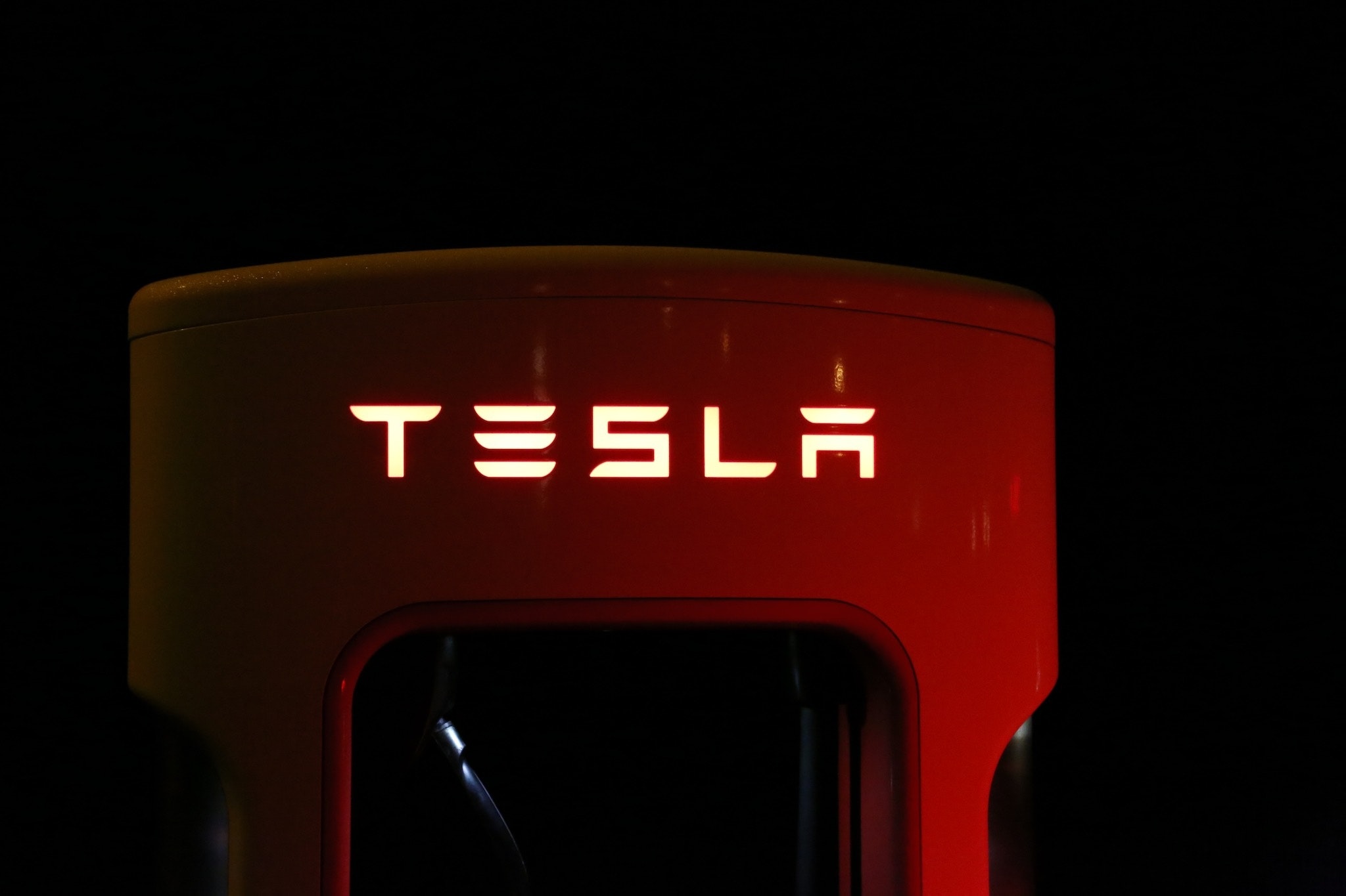 Tesla model 3 charging station